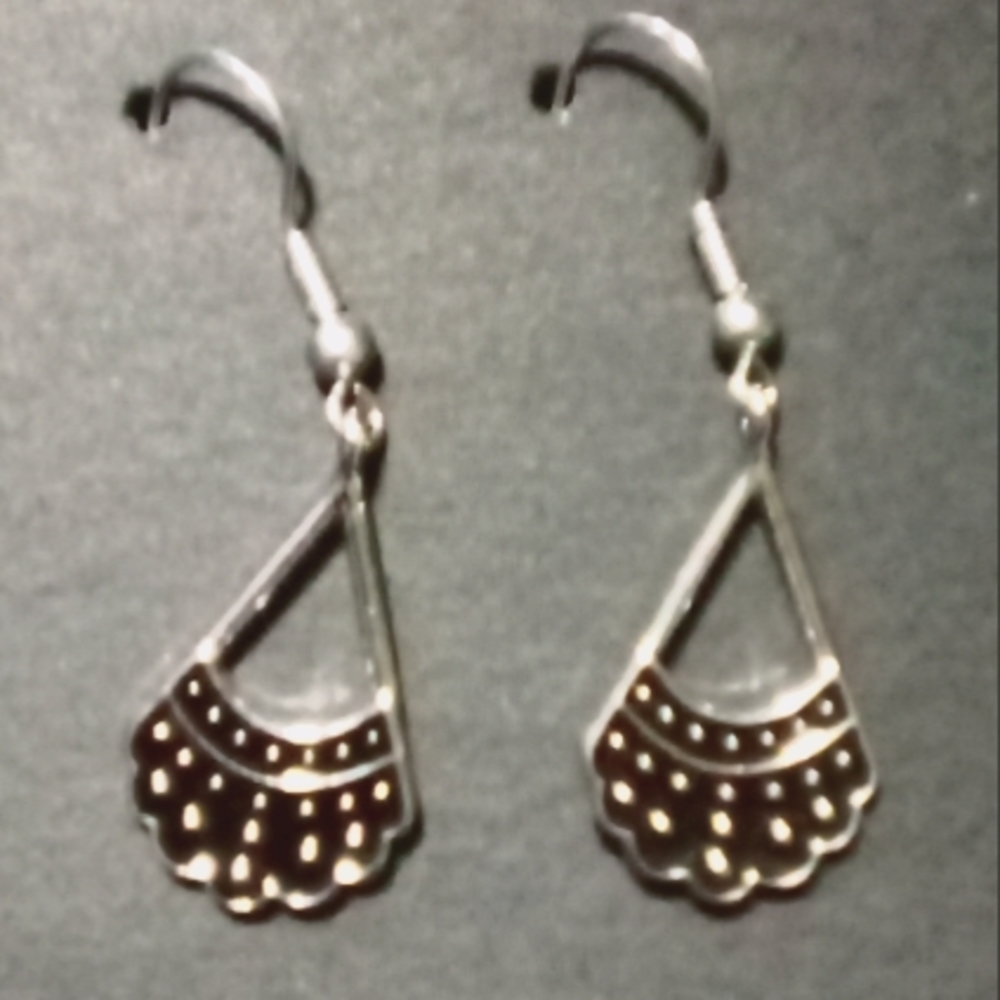 Fancy fan earrings